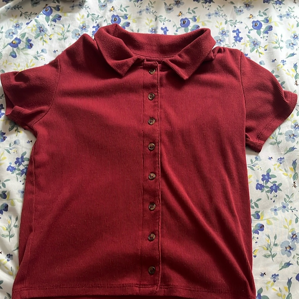 Red American Eagle button up top
